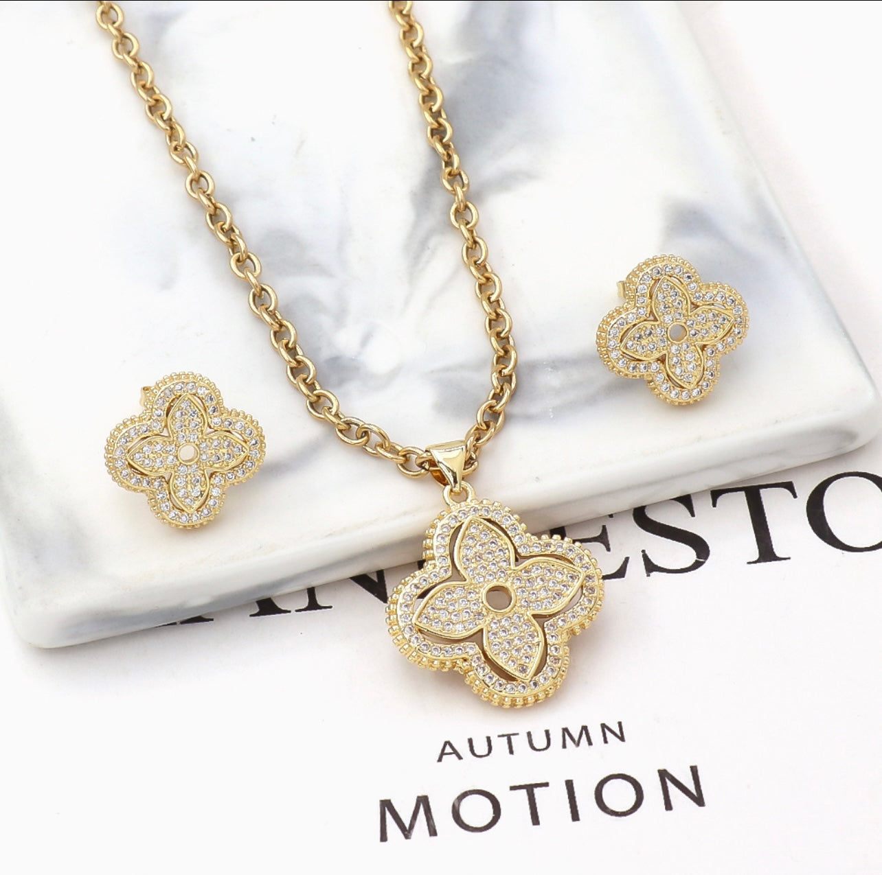 Clover Necklace and Earings Set