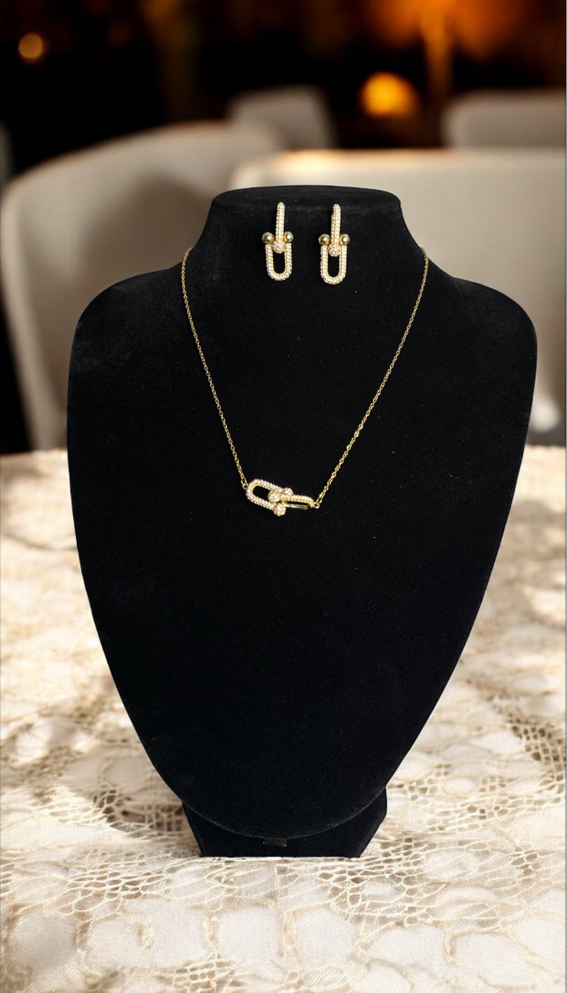 Interlock necklace and earrings set