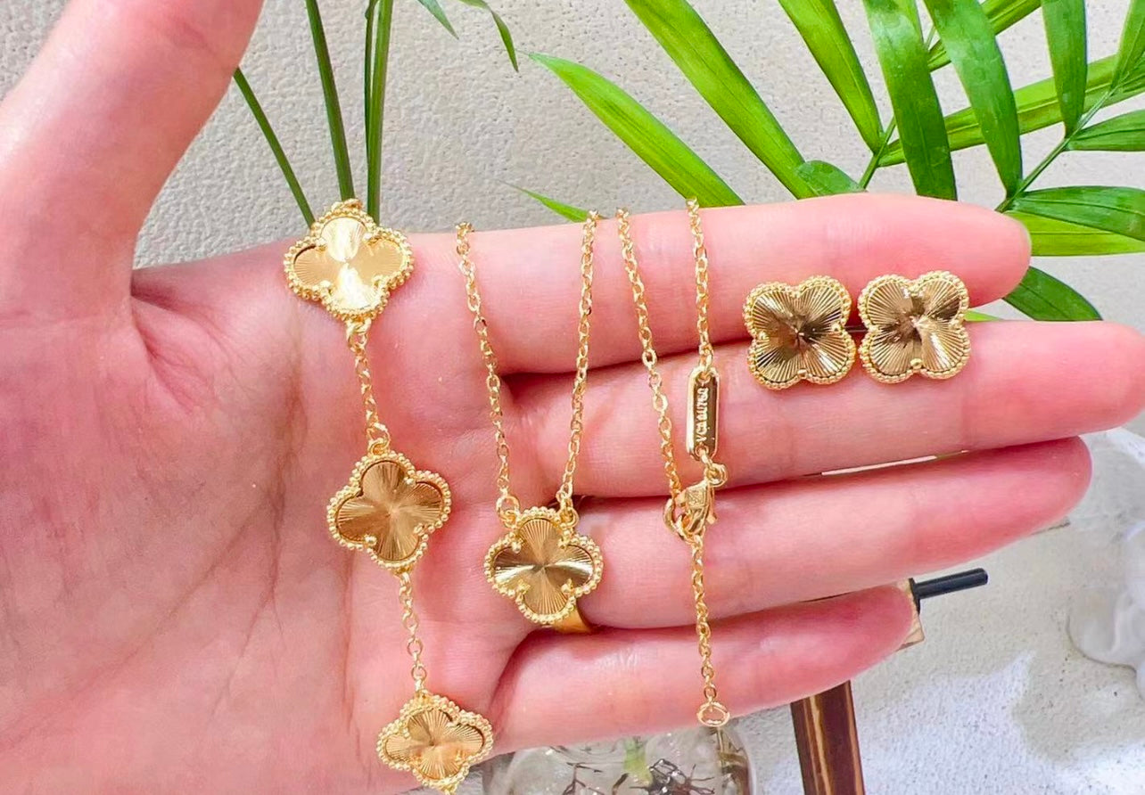Clover necklace,earrings and Bracelet Set