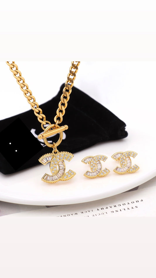 The CC Necklace and Earings Set