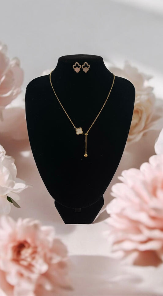 White Clover Necklace and Earings Set