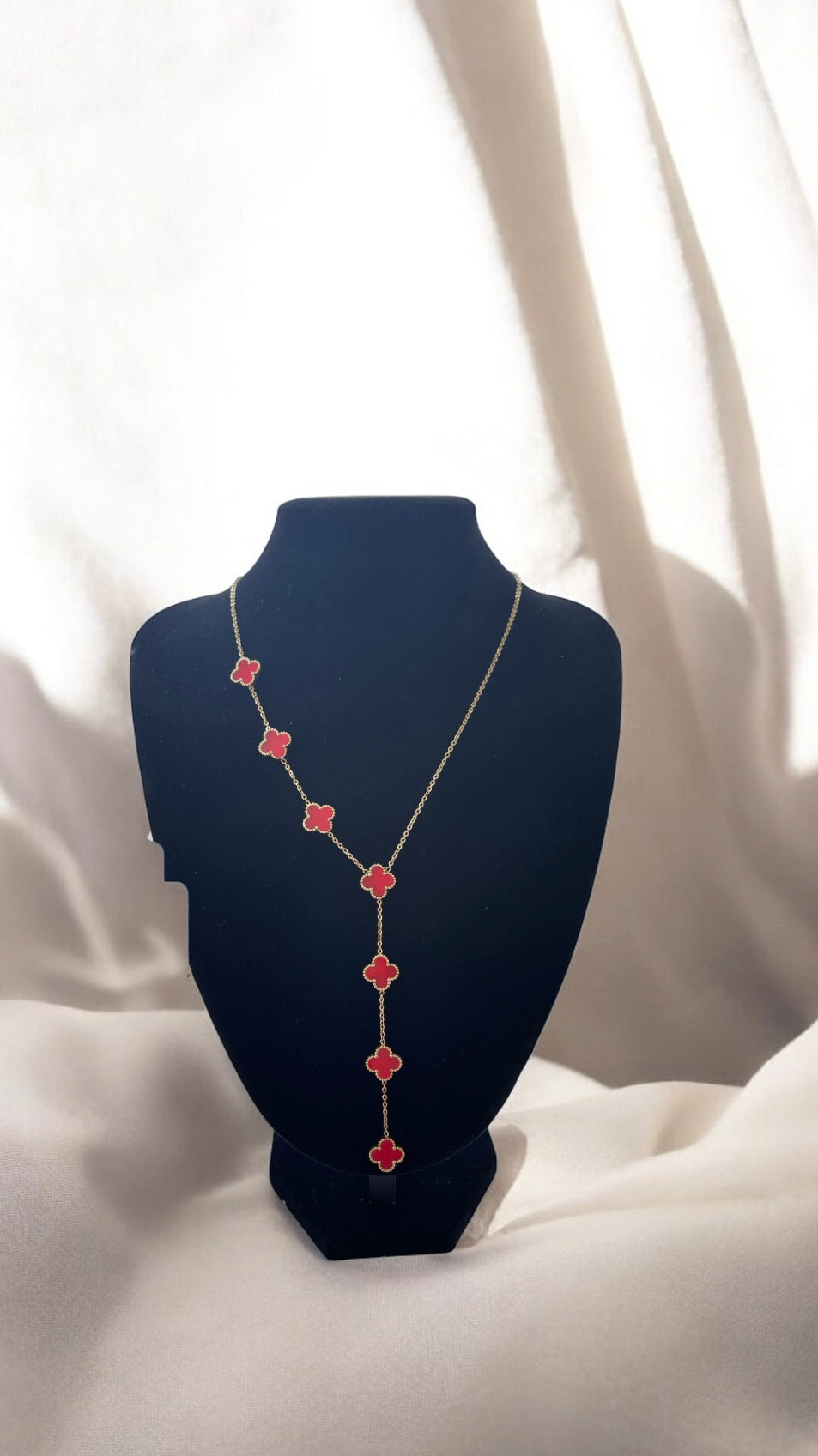 Red Layer Clover Necklace