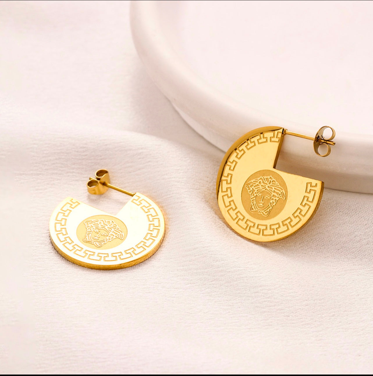 The V Earings