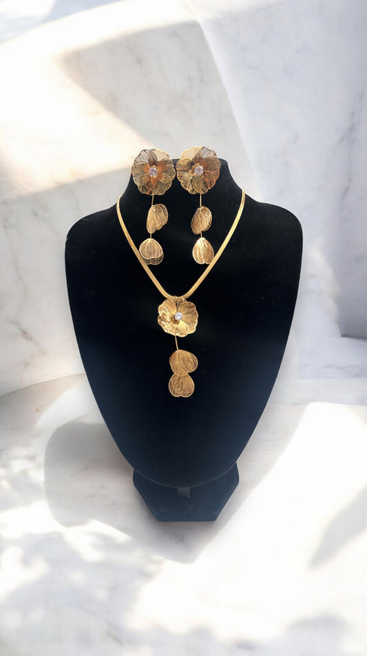 Flower Necklace and Earing Set