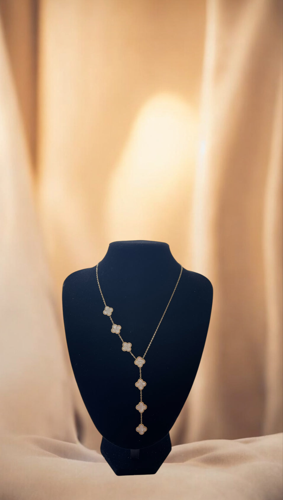 White Layer Clover Necklace