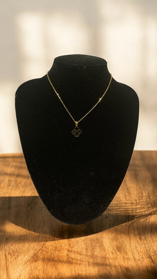 Clove Necklace with Butterfly